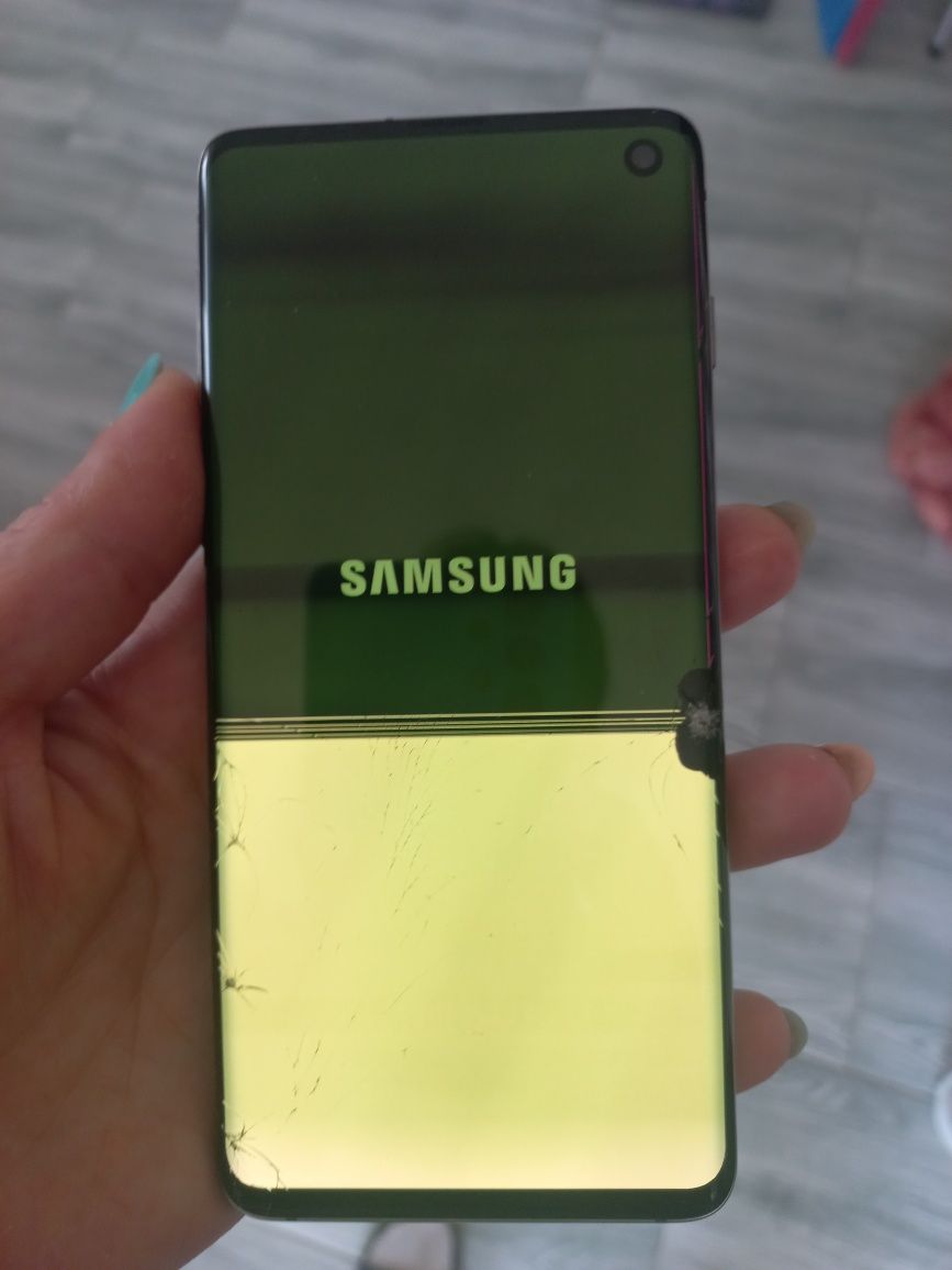 Samsung  Galaxy S10