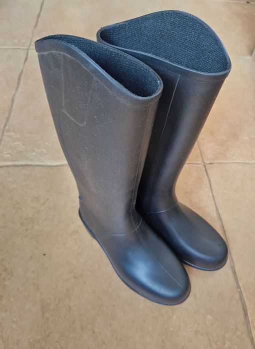 Cizme impermeabile Fouganza marime 34