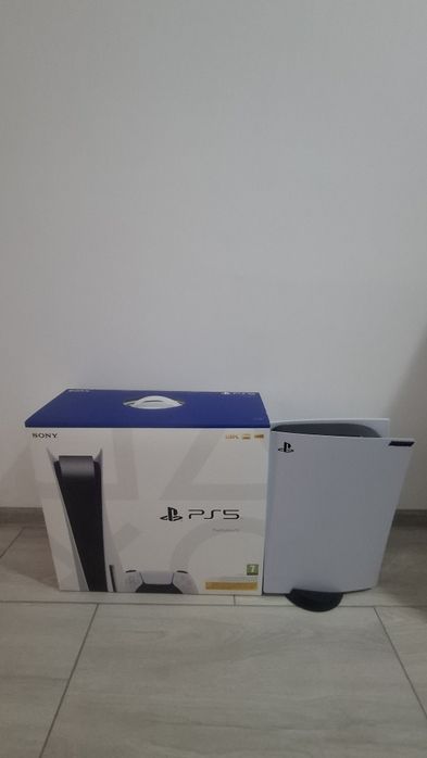 Vând consola PS5 Disc Edidion