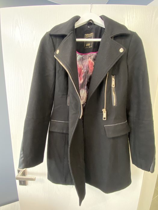 Черно палто на Guess