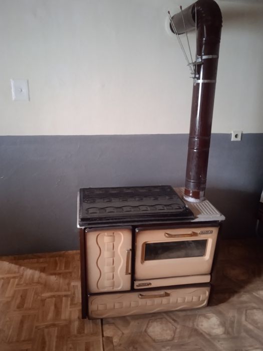 Продавам селска готварска печка