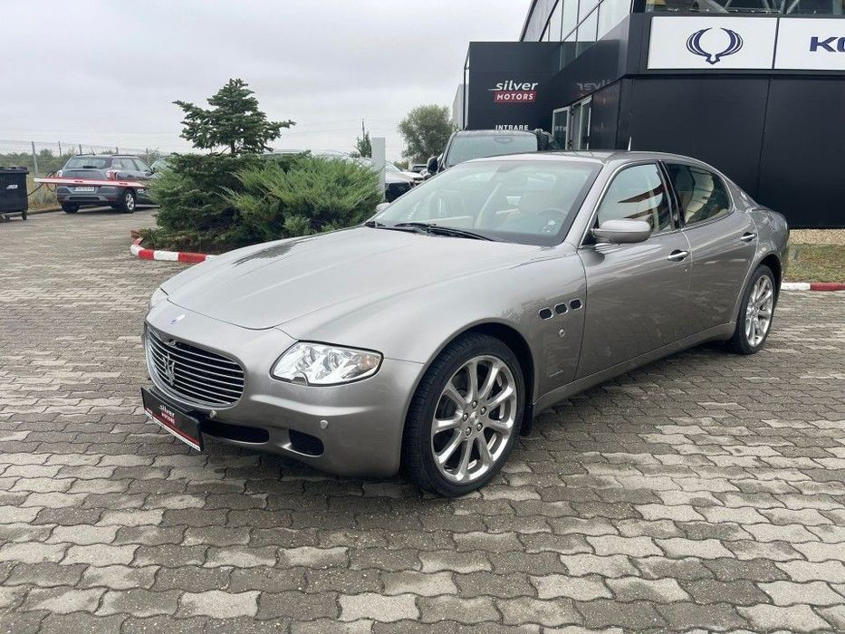 Maserati Quattroporte Maserati Quattroporte V8 4.2L 400 CP