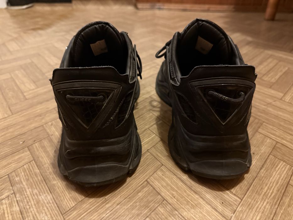 Обувки Guess Belluno