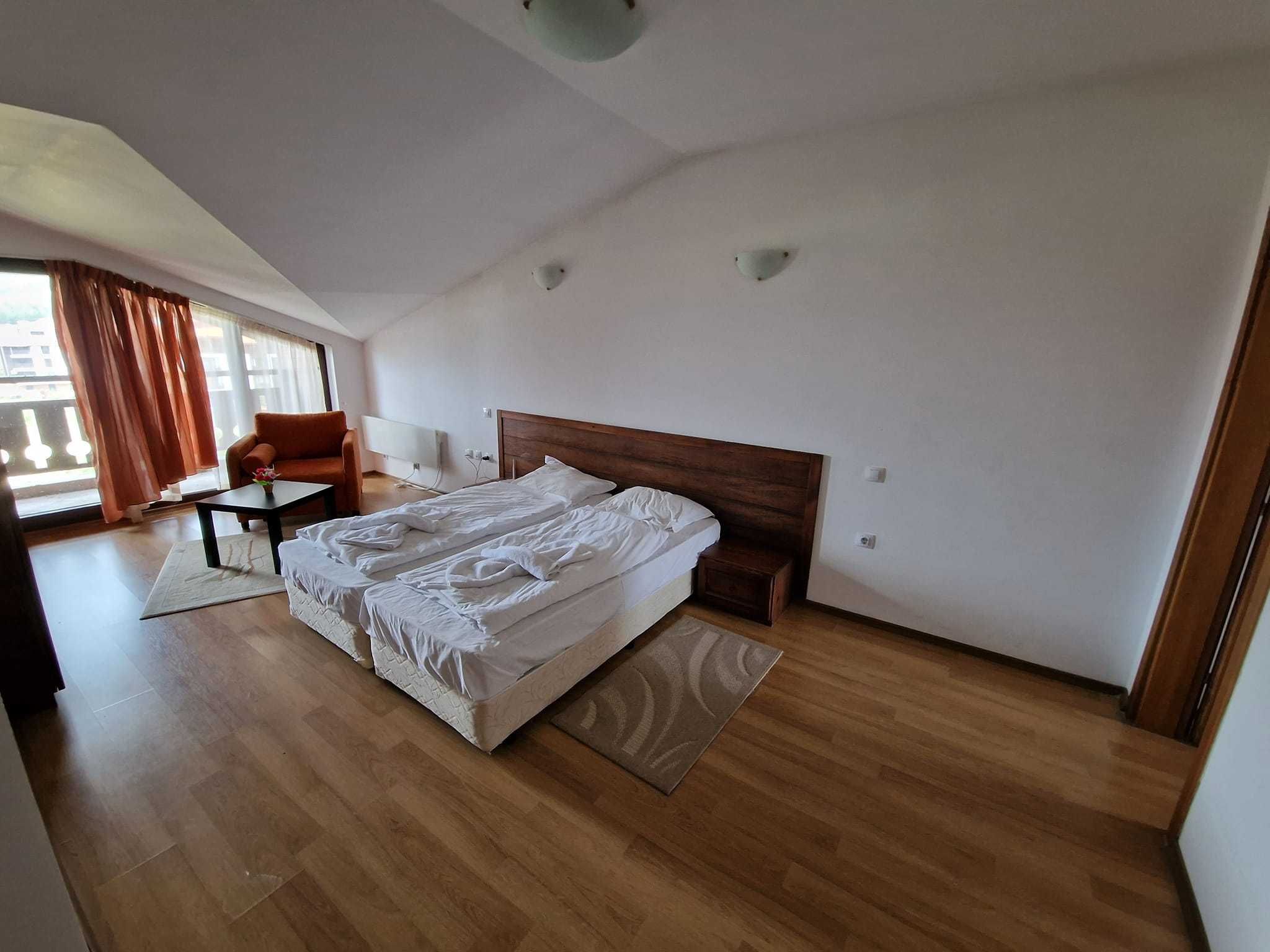 Обзаведен тристаен апартамент до Хотел Кемпински за продажба в Банско