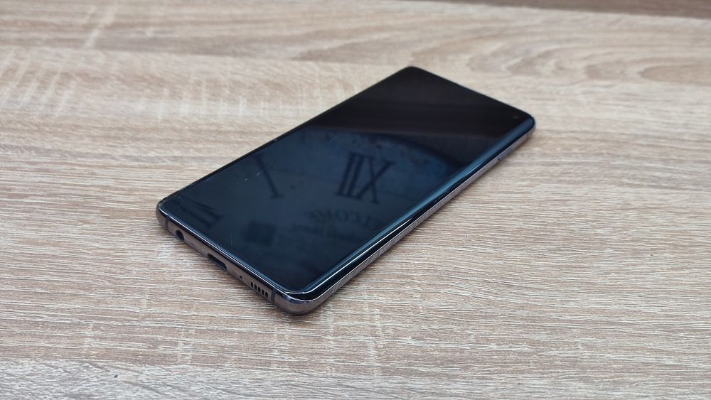 Samsung S10 Spart / defect / pentru piese / placa de baza ok