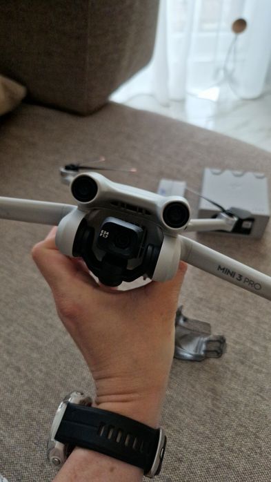 DJI mini 3 PRO + baterie rezerva și încărcător baterie original