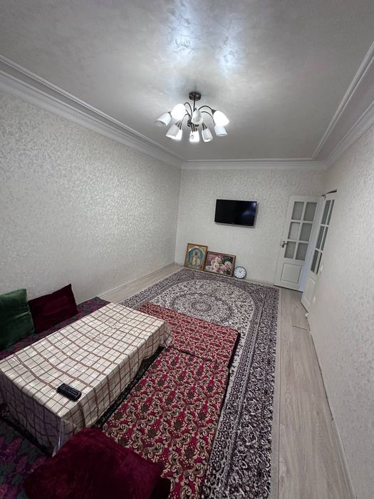 Гунчада  3 хона 1- кават  сотилади. Тинчлик метро  якинида.