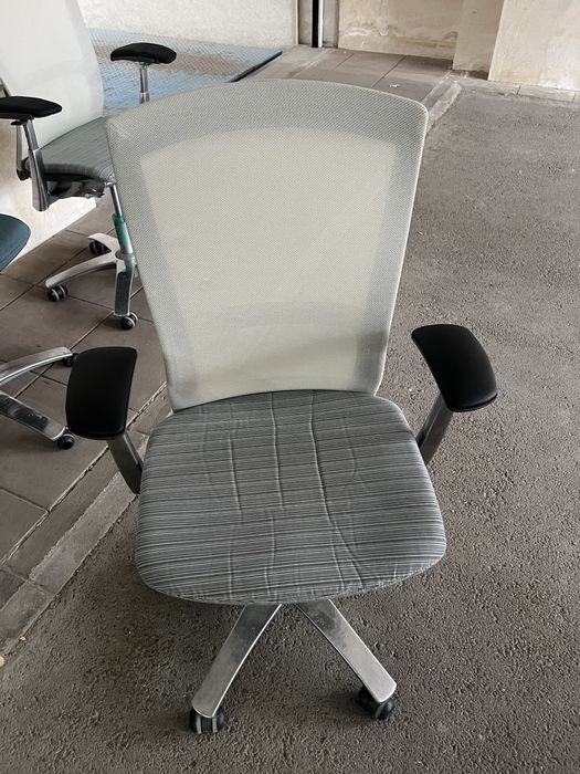 Ергономичен офис стол Knoll Life