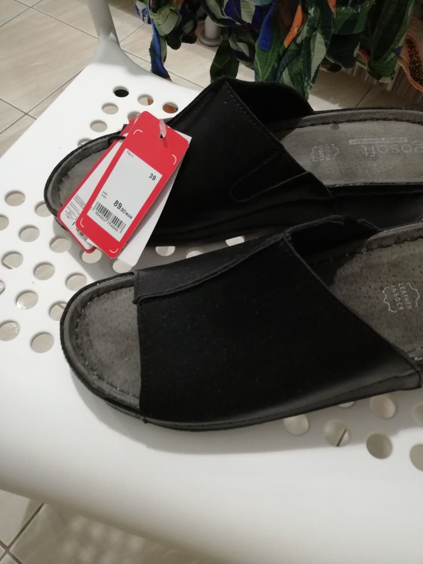 Vând papuci dama!