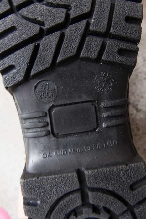 Мъжки обувки. И работни също.