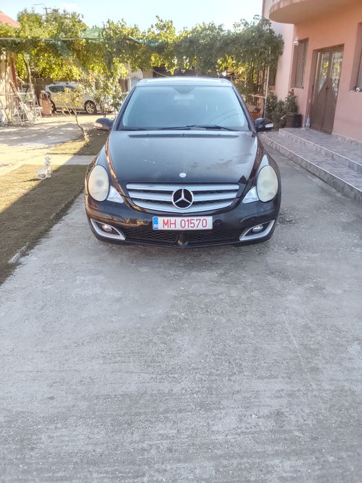 Vind Mercedes Benz clasa R motor 3000 dizel  din 2008