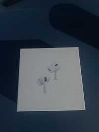 - Air Pods 2 Pro -