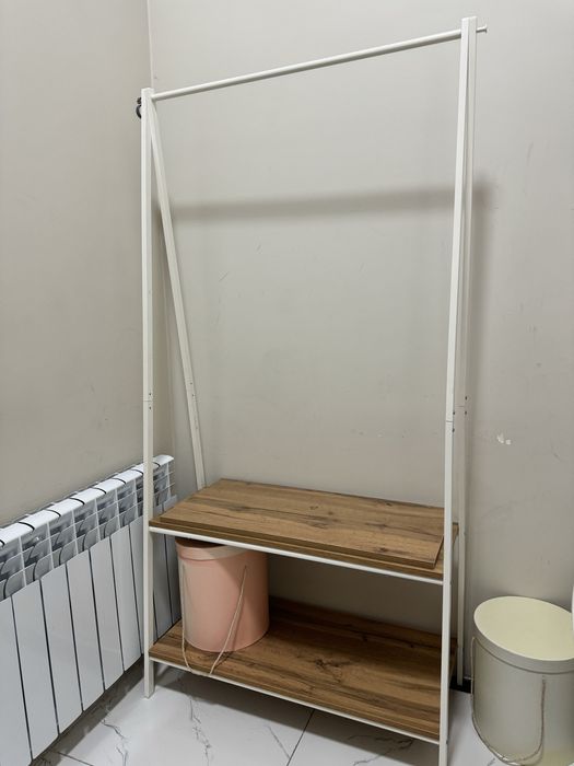 Напольная вешалка