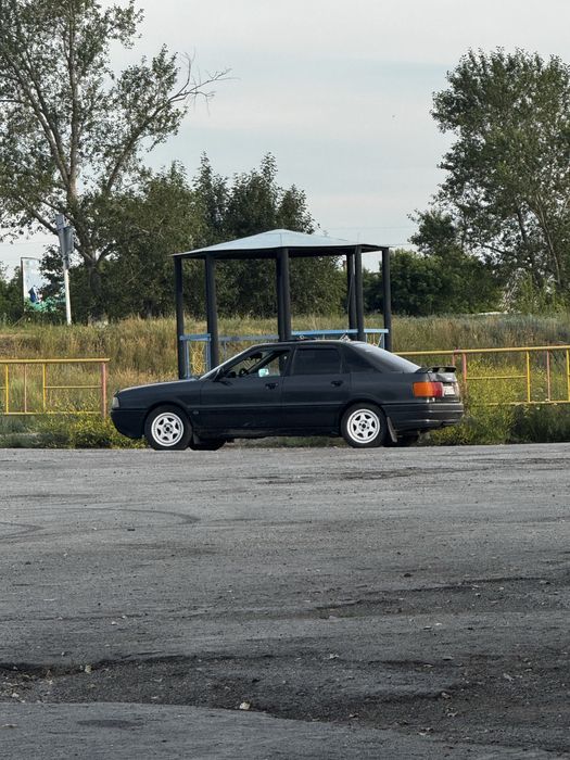 Продам AUDI B3 1990 года.