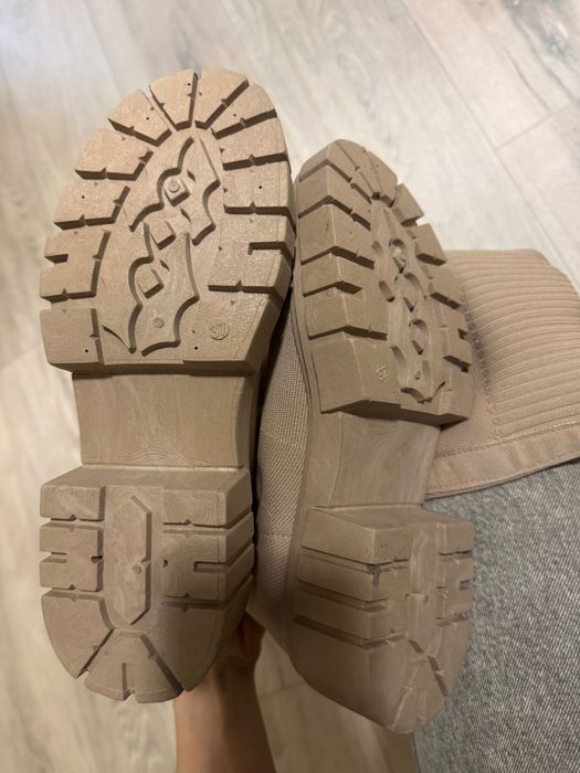 Чисто нови ботуши Sinsay