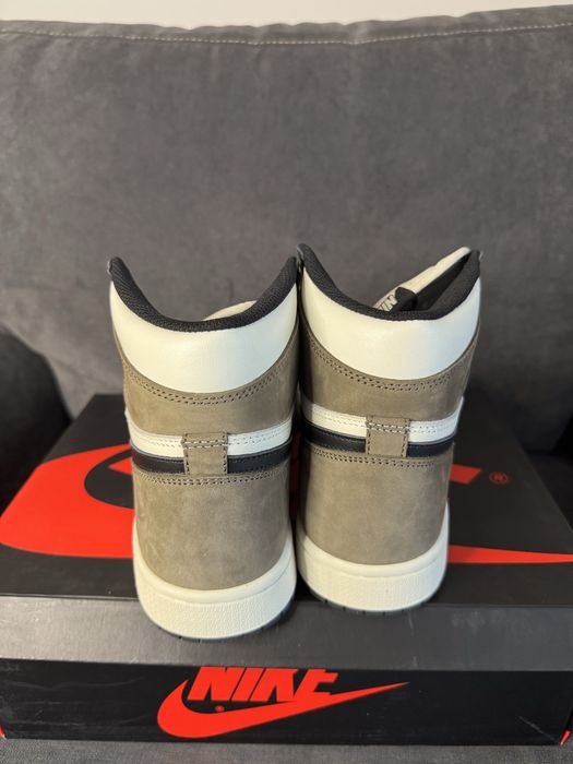 Nike Jordan 1 Dark Mocha