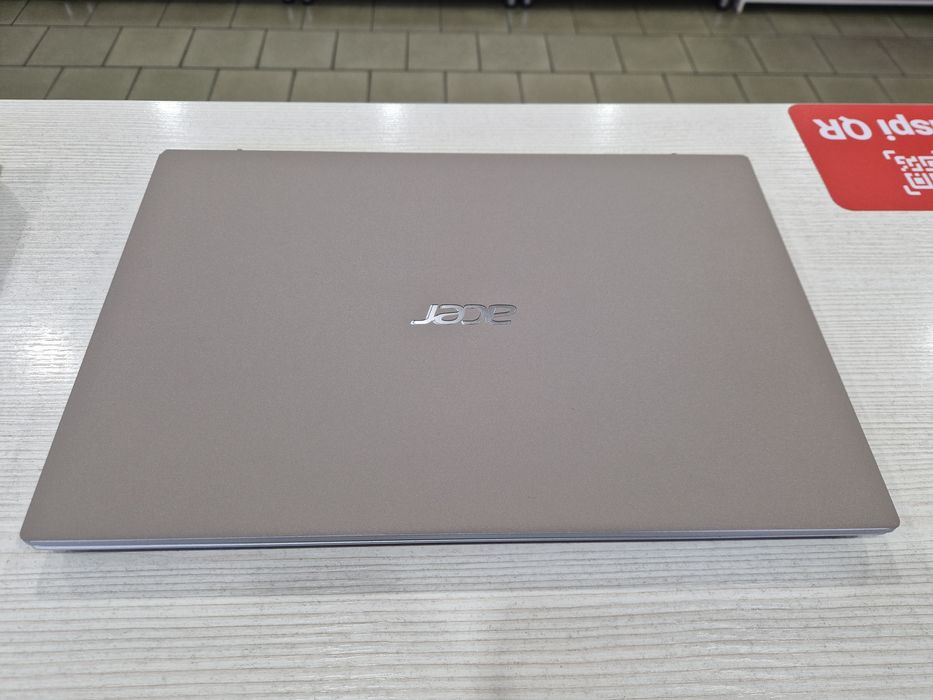 Acer (Core i3-11 Gen, 8 Gb DDR4, 256 Gb SSD)