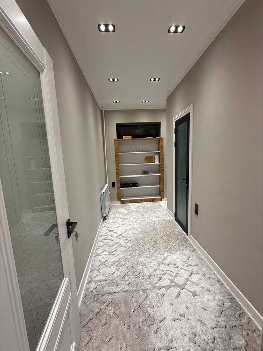 Продаётся Офис 58 м2 Чиланзор 1 Линия  Ор-р EVOS