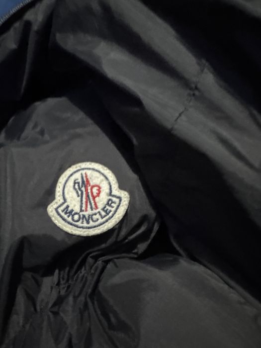 Черно яке moncler размер xs