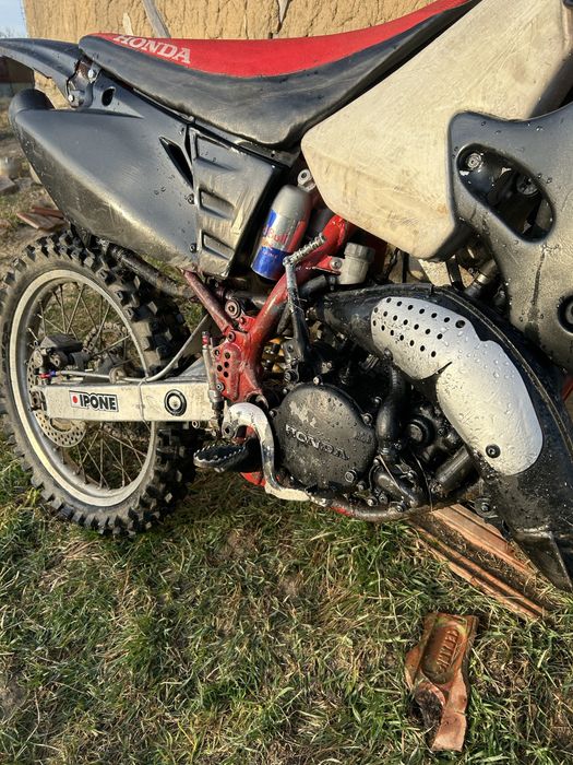 Vand sau dezmembrez honda cr 125 defect