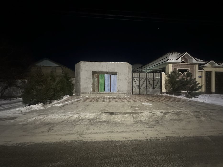 Продам дом в центре золотой квадрат срочно