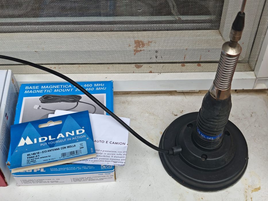 Statie CB. AE6110 și antena 145cm