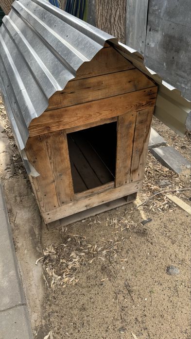 Продам будку для собак