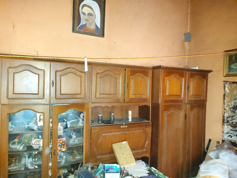 Vând mobila de sufragerie