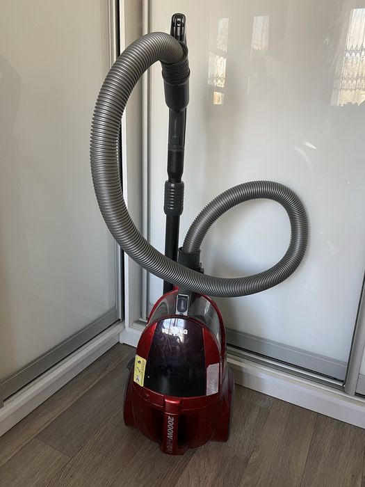 Пылесос LG 2000w
