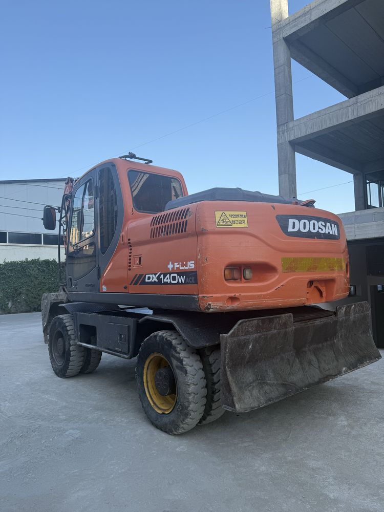 Продается Doosan Dx140