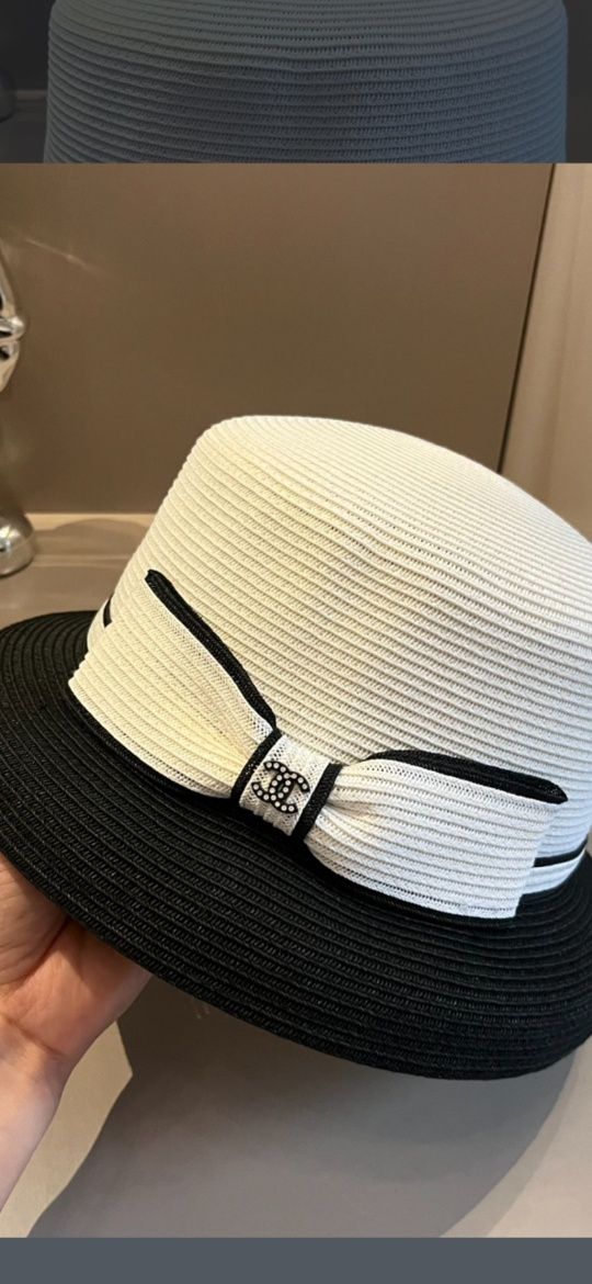 Super pălărie Chanel model 2024