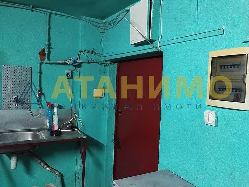Дава се под наем Склад в София, Център - 17 кв.м за 178.5 € - Снимка #3