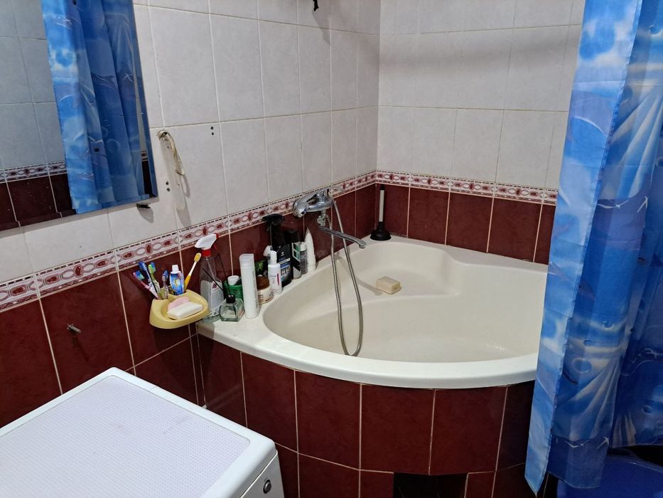 Zudlik bilan 3 xonali uy sotiladi Qoraqamish 2/4  19B da  uy sotiladi