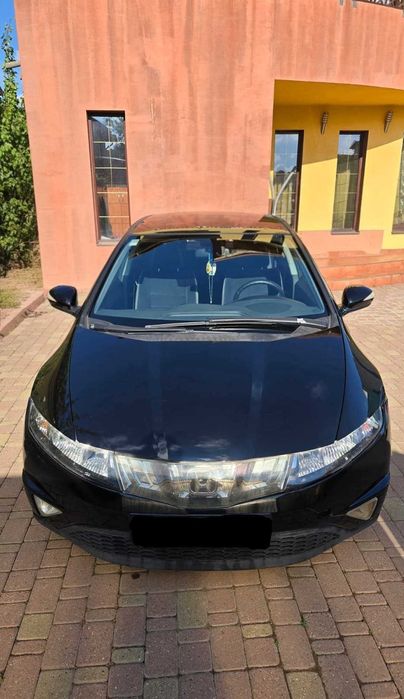 HONDA CIVIC 1.8 BENZINA HATCHBACK in stare foarte buna!
