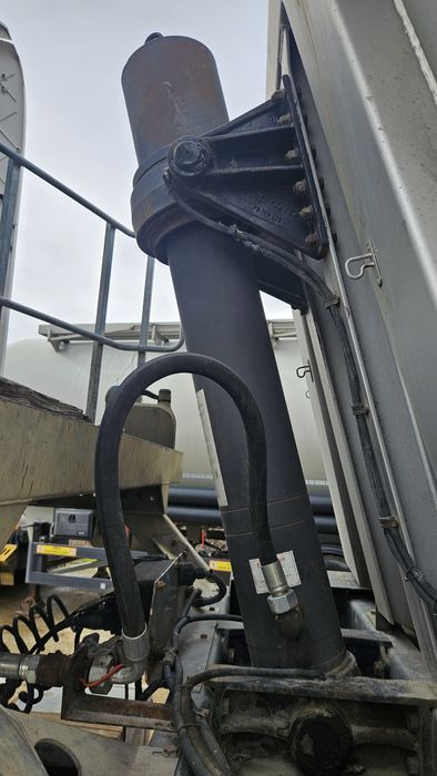 Scania r440 2010+Schwarzmuller basculabil 2007