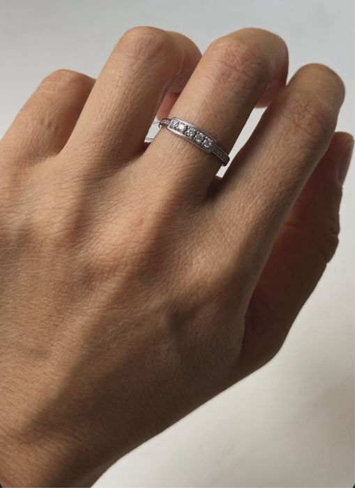 Кольцо серебро с фианитами