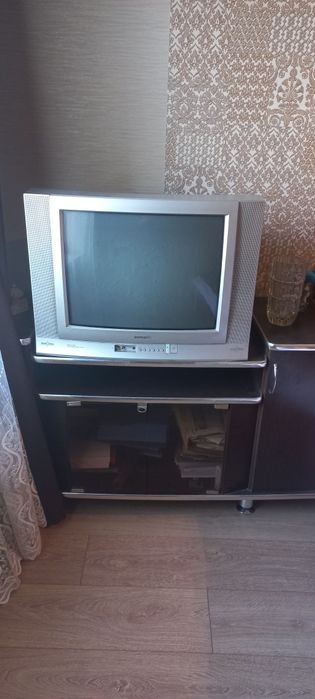 Продам телевизор