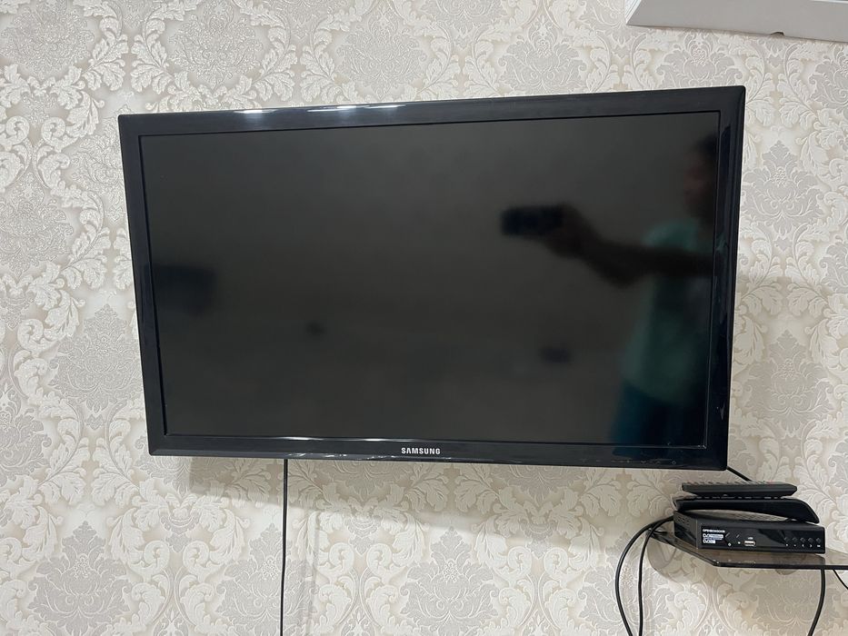 SAMSUNG Телевизор