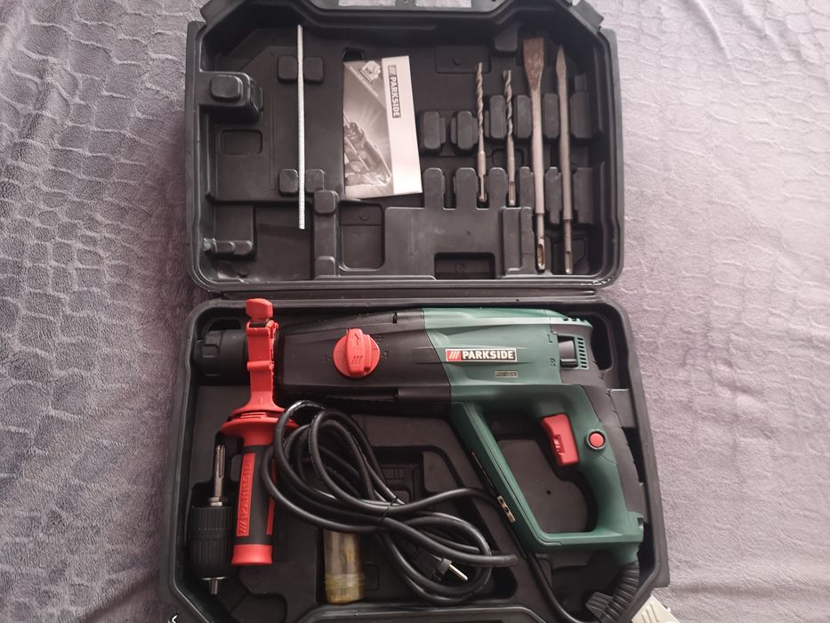 Bormașina electrica cu percutie