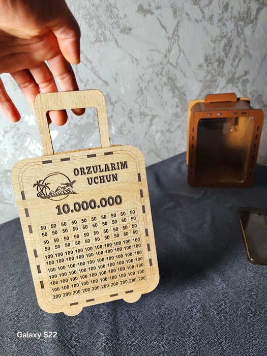 Продаётся копилка 
Прозрач