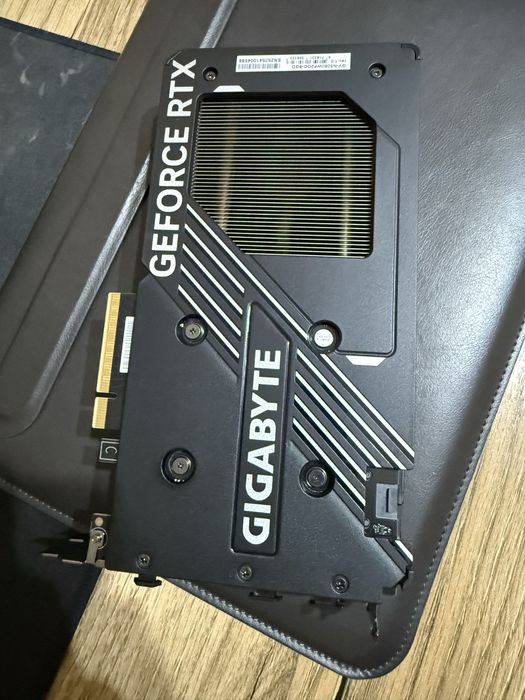 Продается RTX 5060 в почти новом состоянии