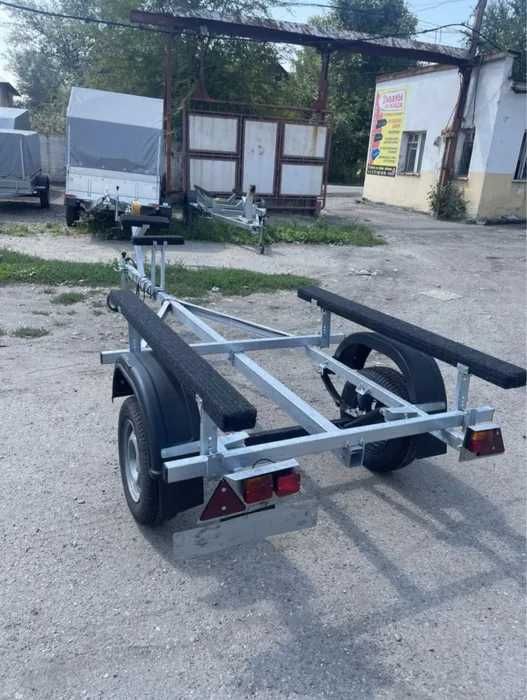 Лодочный прицеп под лодку ПВХ фирма КМЗ 4,4 на 1,5