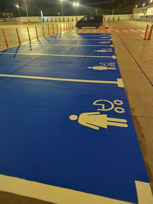 Marcaje rutiere profesionale – parcări, hale, depozite