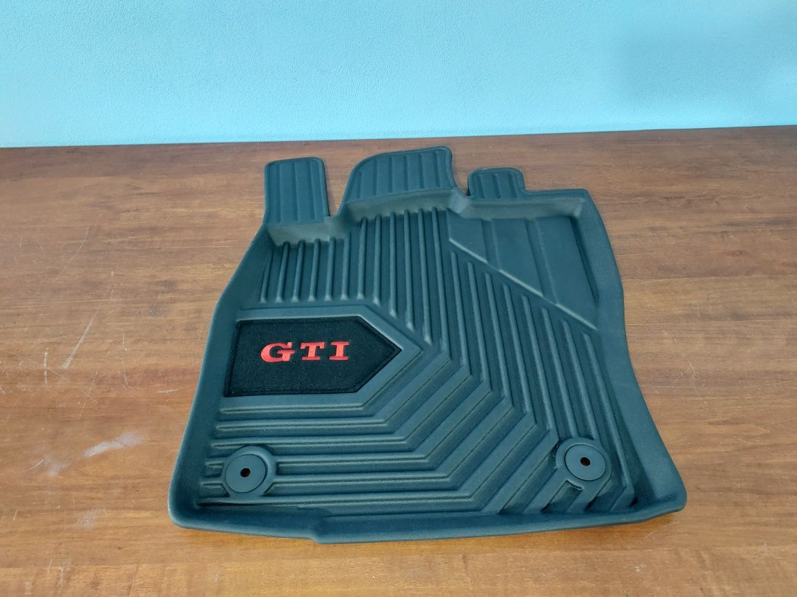 Covorase auto (presuri) tip tavita dedicate VW GOLF GTI