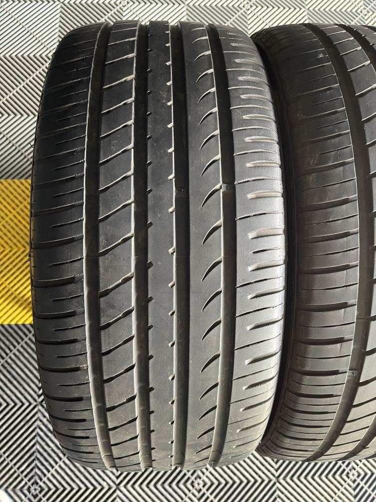 Set 4 anvelope cauciucuri de Vara 235/40R19 cu Profil 6,5mm