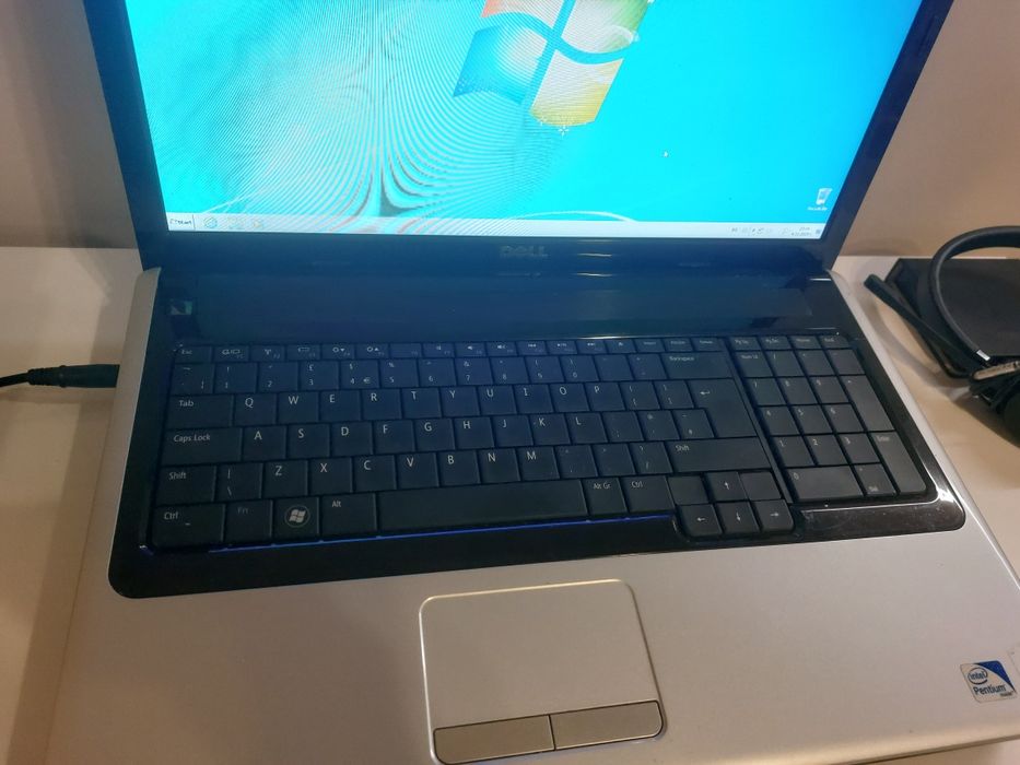 Dell Inspiron 1750 - Лаптоп - използван