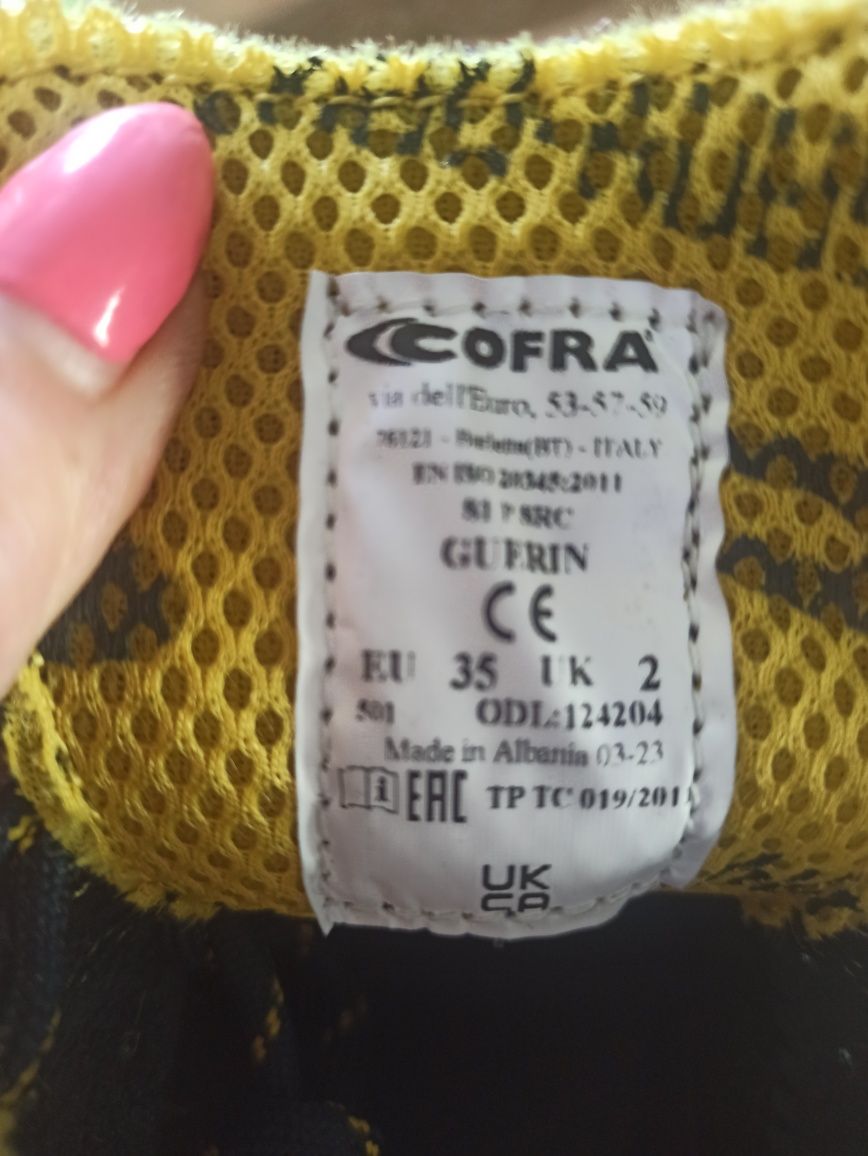 Работни,предпазни обувки с метално бомбе,,COFRA" удобни с отвори