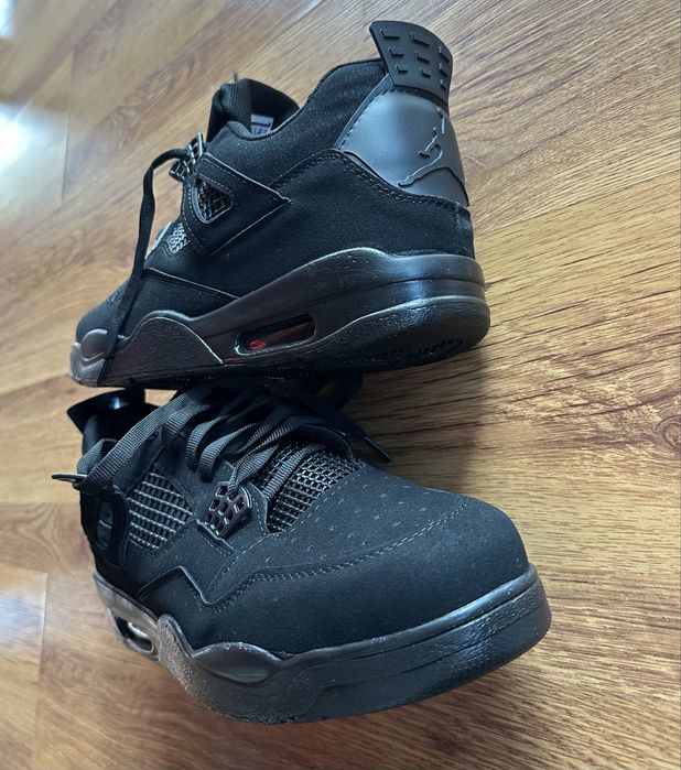 Мъжки,зимни кецове Jordan в черно,обърната кожа