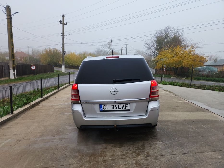 Opel Zafira B 1.8 benzină + GPL