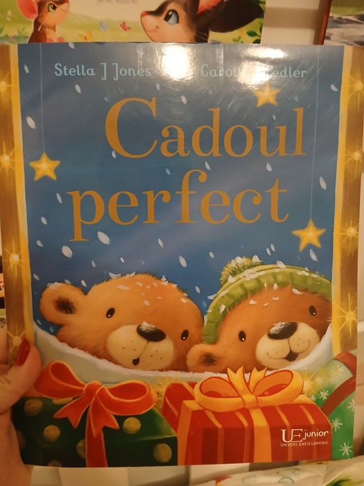 Carte cartonata cu sunete si luminite